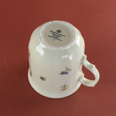 Preview: Kaffeebecher Marie Luise Streublume blauer Rand