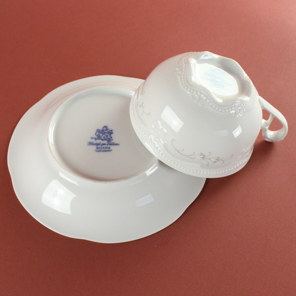 Teetasse & Untertasse Königlich pr. Tettau Rubin weiß Dekor 4088
